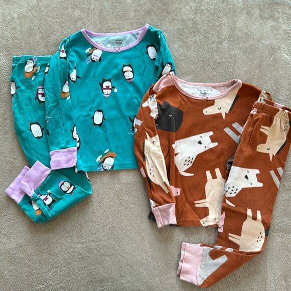 Bundle - Lot of 2. Two sets of pajama bundles. CARTER’s size 4T - Picture 1 of 3